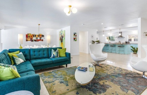Indian Canyon Casa | Blue Door at Indian Canyons – Mid-Century Retreat with Pool, Spa, Golf Course and Mountain Views