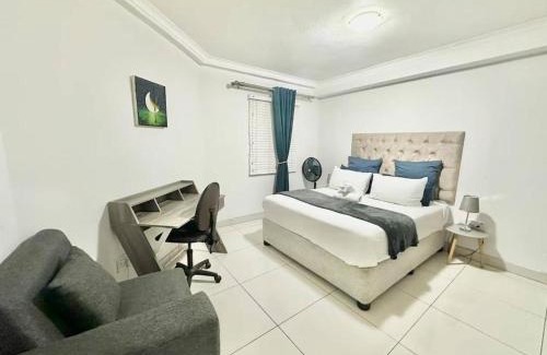 Umhlanga Ridge Casa | Blue Escape 2 Bed Apartment in Umhlanga with Complex Rooftop Braai & Pool