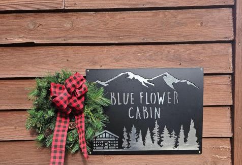 Lenoir Casa | Blue Flower Cabin