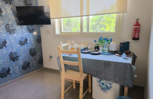 Scordia Cama Y Desayuno | Blue Flowers Room