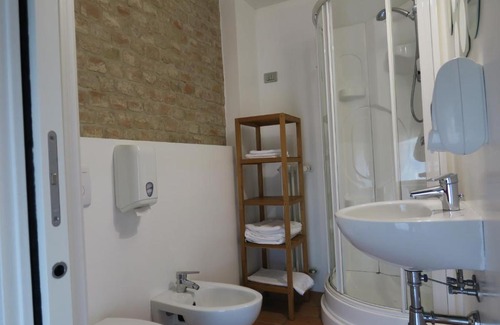 Soragna Casa | Blue Garibaldi Room & Breakfast