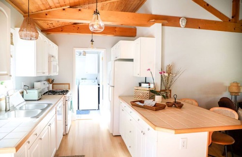 New Buffalo Cabaña | Blue Haven Cottage - New Buffalo Beach, near Wineries & Breweries