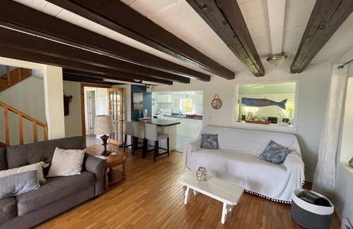 Port Elgin Cabaña | Blue Heron Beach House on the ocean