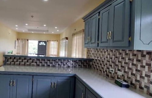Buccoo Apartamento | Blue Heron Place: Large Home Style Rental Unit:5 Minute Drive To Popular Beaches