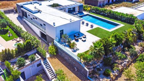 Olhao Villa | Blue Hill Boutique Villa by Junto ao Mar