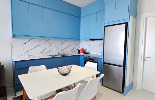 Qafe e Gjashtes Apartamento | Blue Horizon And Seaside Serenity