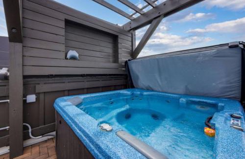 Hadley - Washington Casa | Blue Horizon - Hot Tub - Dual Rooftop Balconies
