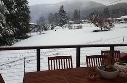 Marysville Casa | Winter escape, gorgeous forest views and river access!