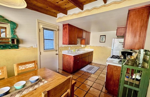Mira Monte Hotel | Blue Iguana Inn