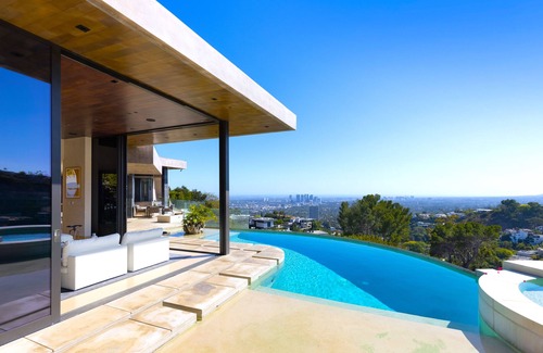 The Bird Streets Villa | Blue Jay Modern
