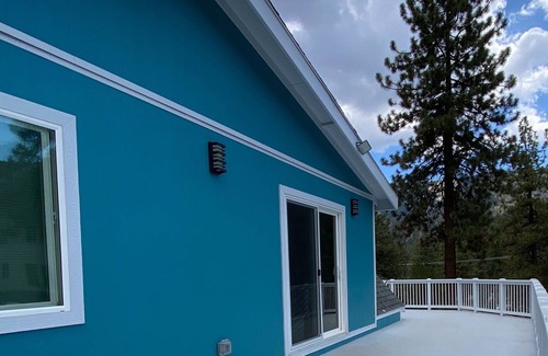 Wrightwood Casa | Blue Jay Suite