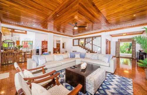 Tamarindo Villa | Blue Jewel Oceanfront Private Villa