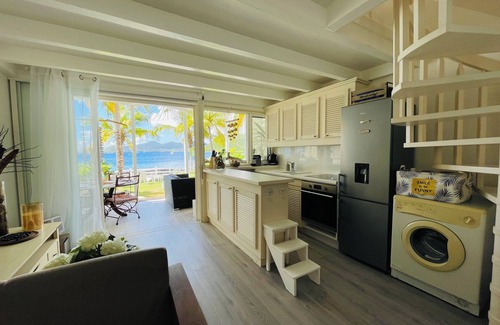 Malendure Casa | Blue Lagoon, Cottage feet in the water