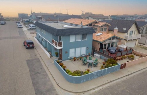 Callender Casa | Blue Laguna Landing