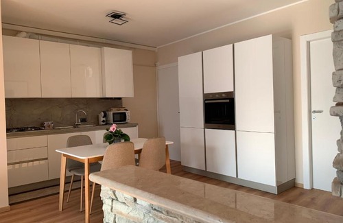 Lovere Apartamento | Blue Lake