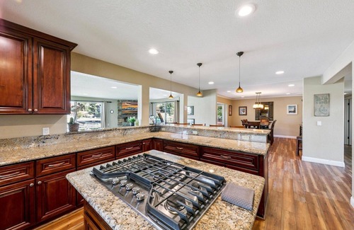 Tahoe Keys Casa | Blue Majestic: Tahoe Keys Waterfront 5BR Lake Tahoe Rental