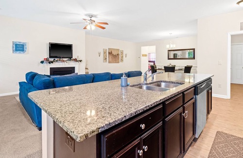 Zebulon Casa | Blue Mallow retreat with pool access in the heart of Zebulon