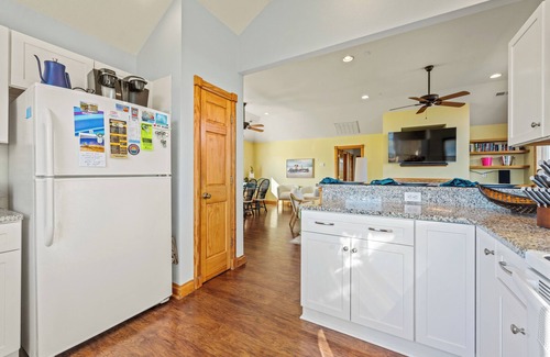 Monteray Shores Casa | Blue Mermaid: Large Private Pool, Hot Tub, Close to Beach