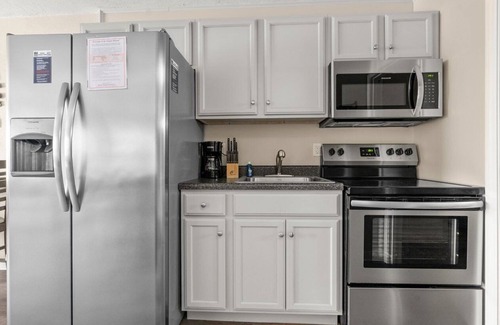 North Myrtle Beach Apartamento | Blue Mist Villas Unit 103 - Oceanfront Ground Floor Condo in Cherry Grove