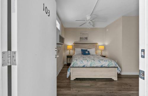 North Myrtle Beach Apartamento | Blue Mist Villas Unit 103 - Oceanfront Ground Floor Condo in Cherry Grove