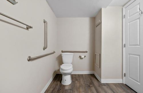 North Myrtle Beach Apartamento | Blue Mist Villas Unit 103 - Oceanfront Ground Floor Condo in Cherry Grove