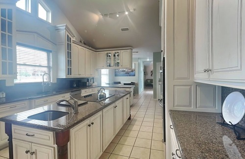 Isla Del Sol Casa | Blue Moon | Waterfront Home near the Beach.