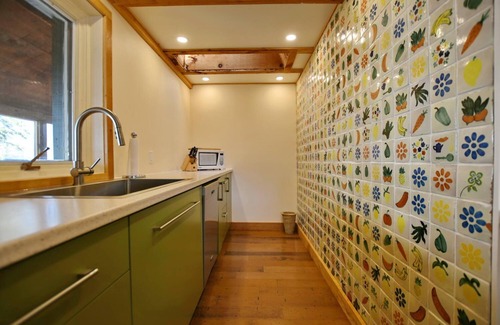 Craigleith Cabaña | Blue Mountain 3 bedroom home - Minutes from the beach and Village!
