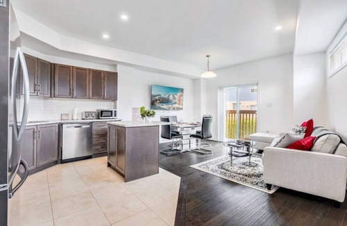 The Blue Mountains Casa | Blue Mountains 3BR Getaway | Near Trails & Beach