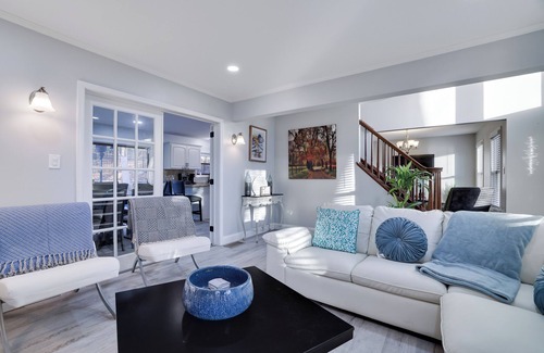 East Stroudsburg Casa | Blue Mountain Lake Retreat: Pool, Hot Tub, Lake