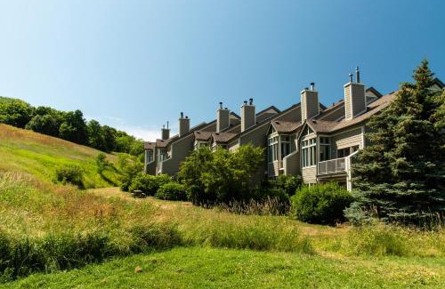 The Blue Mountains Hotel | Blue Mountain Resort Home Collection