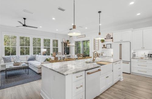 Lakeside at Blue Mountain Beach Casa | Blue Mountain - Seaglass