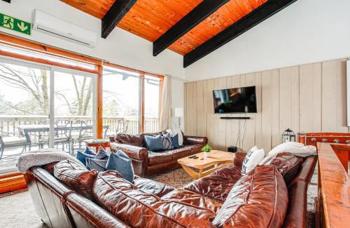 The Blue Mountains Chalet De Esquí | Blue Mtn Chalet with a Sauna, Sleeps 20