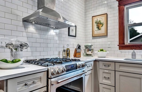 Lily Dale Casa | Luxe 4 habitaciones / 3 baños Cassadaga Lakefront-Near Chautauqua / Lily Dale / Holiday Valley