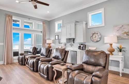 Southpointe Casa | Blue Oasis - Ultimate Luxury, Beachfront Home, Private Pool and Elevator!