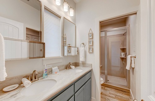 Port Aransas Casa | Blue Pearl | Balcony Gulf View, Great for Families