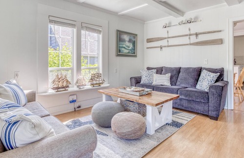 Gleneden Beach Casa | Blue Pineapple