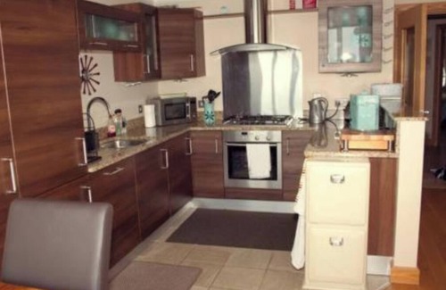 Portrush Apartamento | Blue Pool View has Uninterrupted sea views 2/bed apartment with balcony.