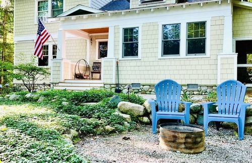 Beulah Cabaña | Blue Ridge Cottage- Charming 3-bedroom 2-bath on Crystal Lake