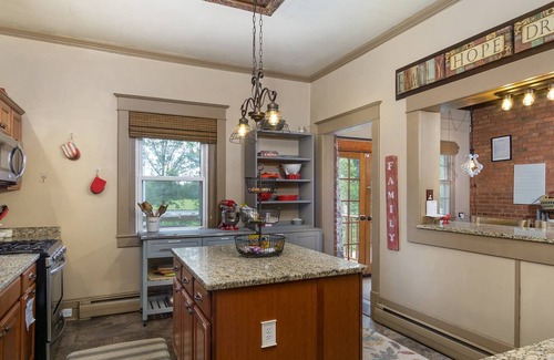 Rutherfordton Casa | Blue Ridge Lodge - Movie Theater - Hot Tub - Pool - Rec. Room - PetsOK - $500 Free Activities Daily