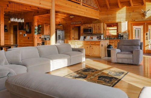 Dobson Cabina | Mountain View Luxury Lodge para retiros de empresa y reuniones familiares cerca de Mayberry