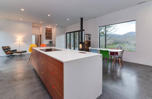 Asheville Casa | Blue Ridge Mtn Modern House w/ Pool & Hot Tub