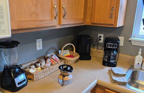 St. Robert Casa | Blue Sage Inn-Pet Friendly home in Saint Robert, MO. Close to Fort Leonard Wood.