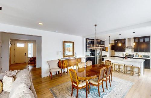 Bozeman Casa | Blue Skies Over Butler Creek
