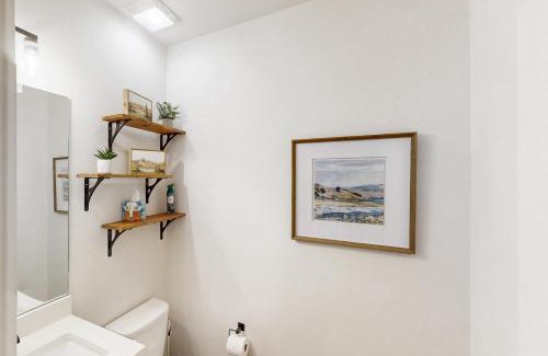 Bozeman Casa | Blue Skies Over Butler Creek