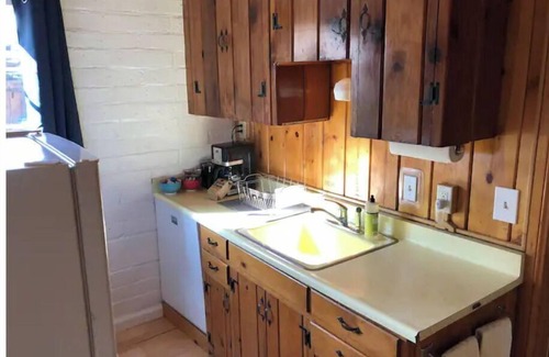 Bishop Apartamento | Blue Skye: Downtown Getaway