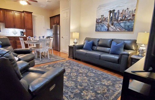 Glenmont Estates Casa | ¡Disfrute de nuestra suite familiar de huéspedes Vintage ubicada en el CORAZÓN de Goodyear Az!