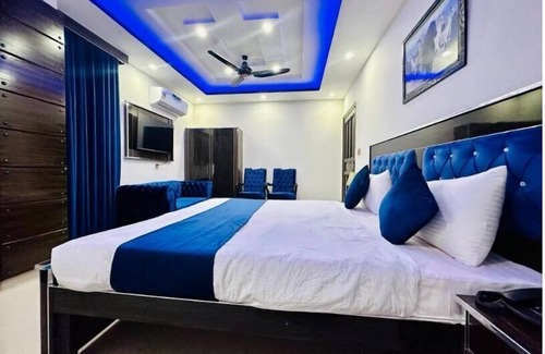 Lahore Hotel | Blue Swiss Hotel & Cafe