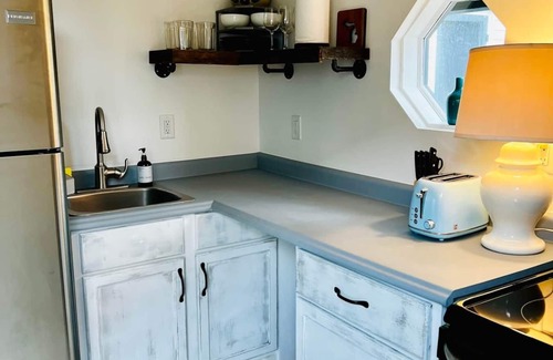 Fennville Otro | Blue Vieira Cottage Inc.