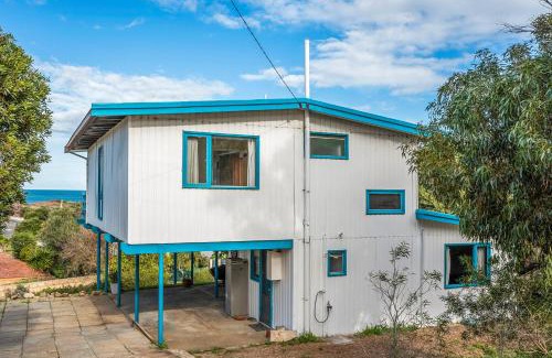 Guilderton Casa | Blue View - UNINTERRUPTED OCEAN VIEWS FOR MILES