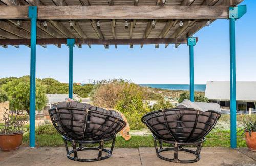 Guilderton Casa | Blue View - UNINTERRUPTED OCEAN VIEWS FOR MILES